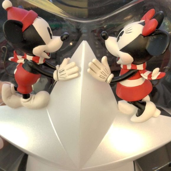 Disney Mickey and Minnie Mouse Light-Up Holiday Tree Topper - Picture 5 of 12